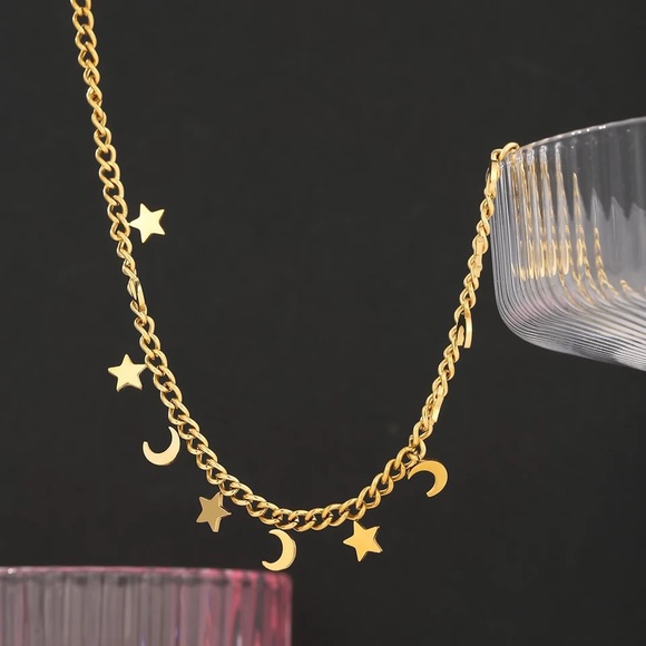 Boho necklace with stars and a moon - Picture 3 of 5